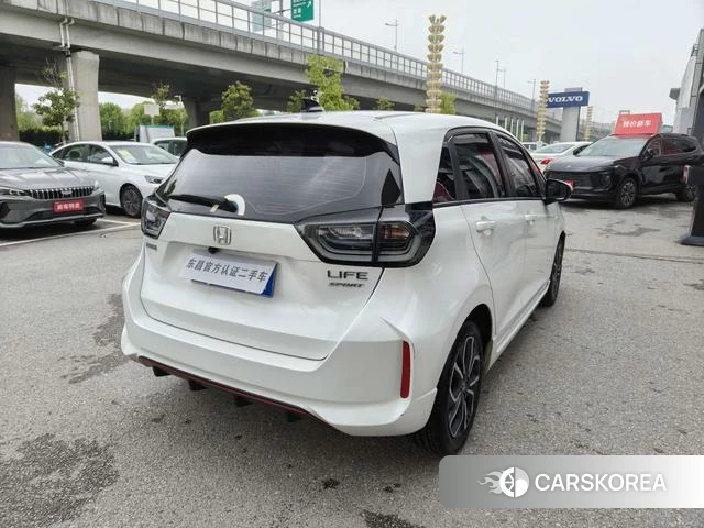 Honda LIFE 2021 Белый из Китая
