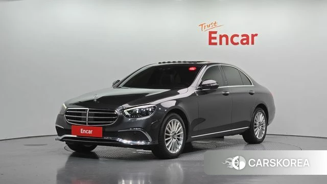 Mercedes-Benz E-Class W213 2021 Серый из Кореи