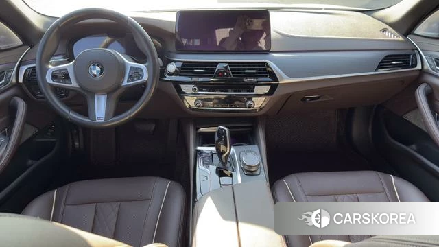 BMW 5 series PHEV 2021 Белый из Китая