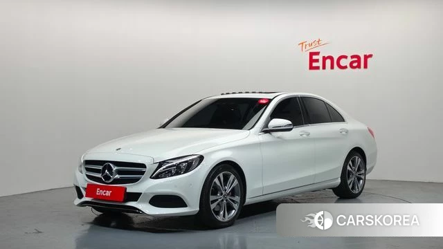 Mercedes-Benz C-Class W205 2018 Белый из Кореи