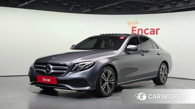 Mercedes-Benz E-Class W213 2020 Серый из Кореи