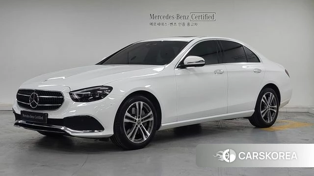 Mercedes-Benz E-Class W213 2022 Белый из Кореи