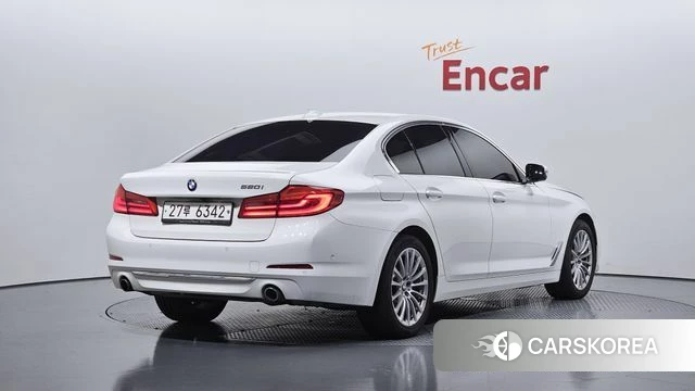 BMW 5 Series (G30) 2019 Белый из Кореи