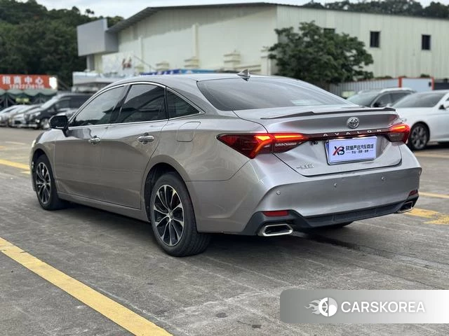 Toyota Asian dragon 2022 Серебристо-серый из Китая