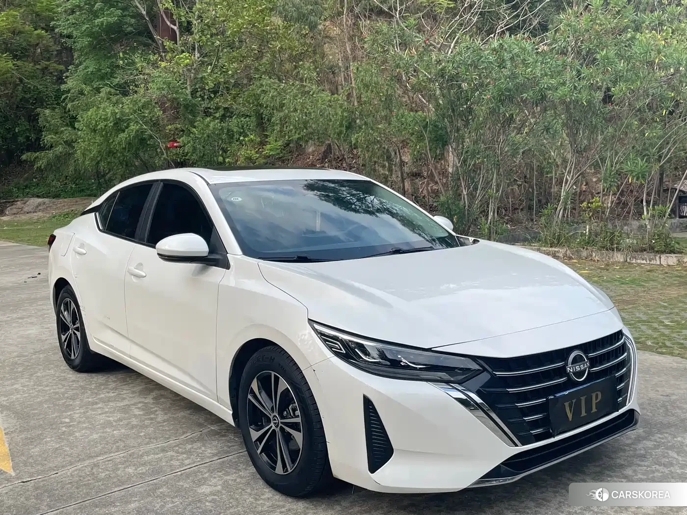 Nissan Sylphy 2024 Белый из Китая