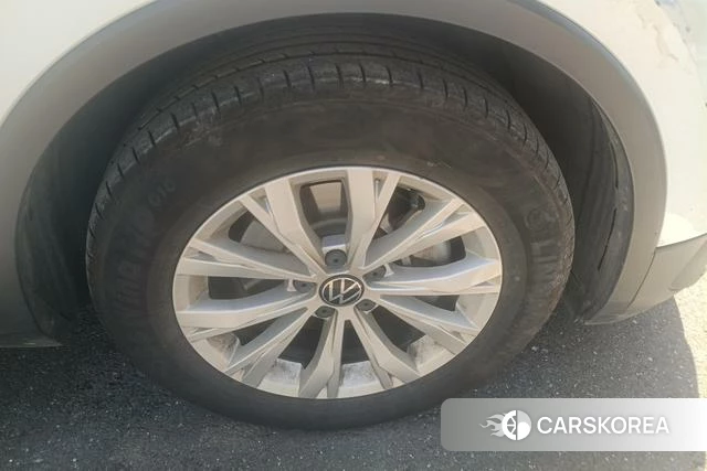 Volkswagen Tiguan L 2024 Белый из Китая