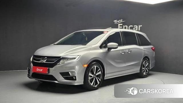 Honda Odyssey 2019 Серебряный из Кореи
