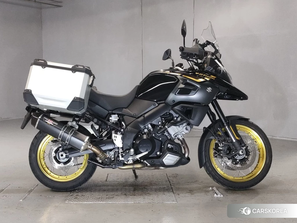 Проданный Suzuki V-STROM 1000XT 2020 из Японии, фото 2