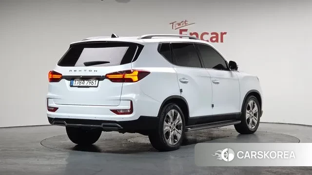 Ssangyong All New Rexton 2021 Белый из Кореи
