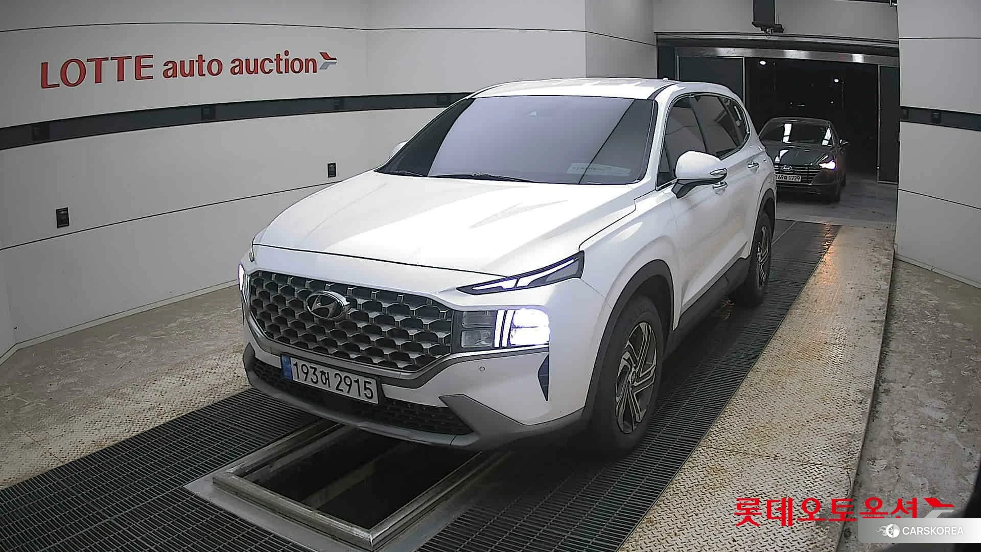 Hyundai Santa Fe 2022 Creamy White Pearl (optional) из Кореи