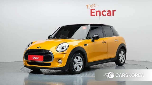 Mini Cooper 2018 Желтый из Кореи