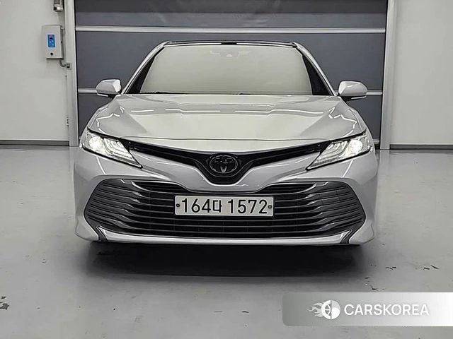Toyota Camry (XV70) 2019 Серебряный из Кореи