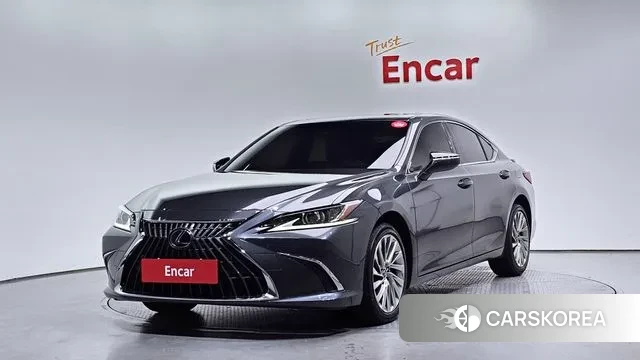 Lexus ES300h 7th generation 2024 Серый из Кореи