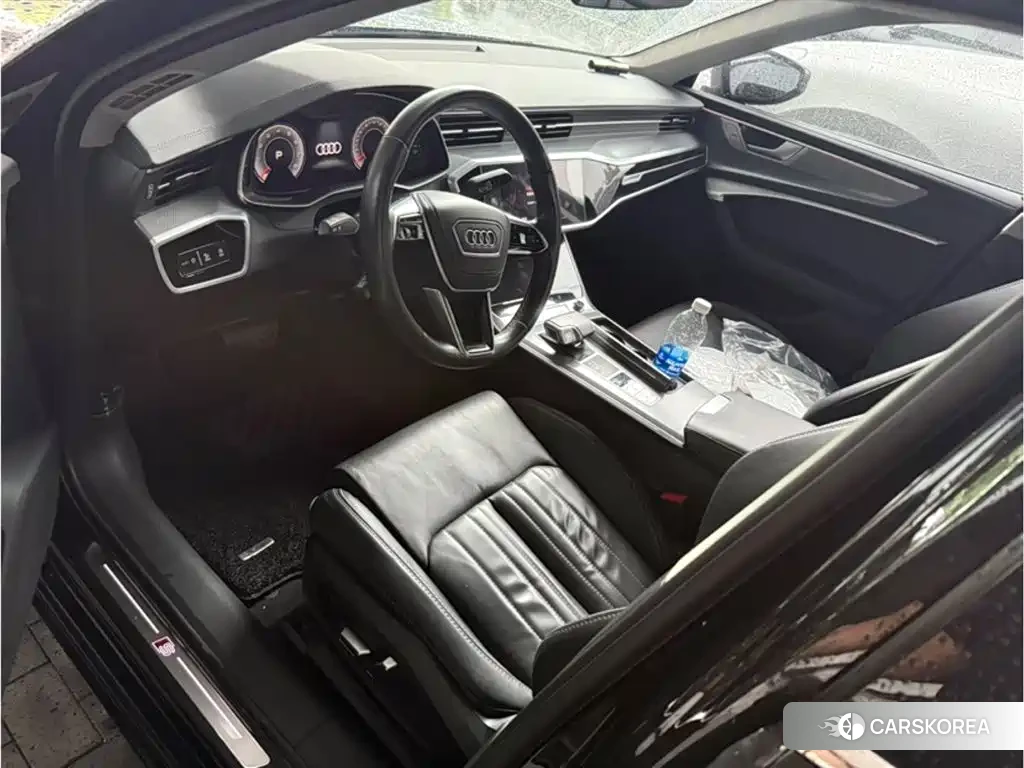 Audi A6L 2023 Черный из Китая