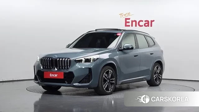 BMW iX1 (U11) 2023 Небесно-голубой из Кореи