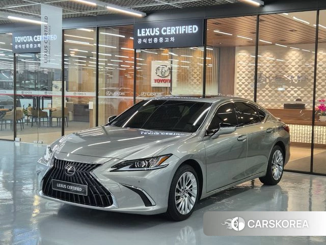 Lexus ES300h 7th generation 2023 Песочный из Кореи
