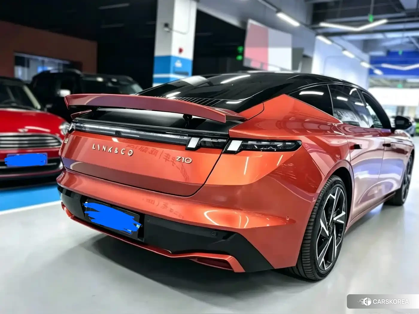 Lynk Z10 2024 Yellow/orange из Китая