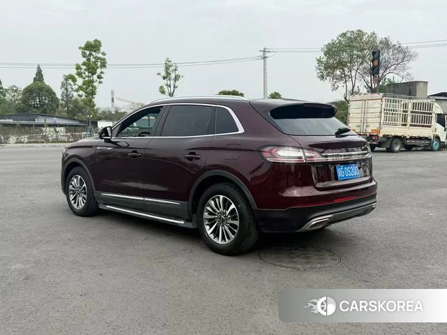 Lincoln Navigator (import) 2019 Красный из Китая