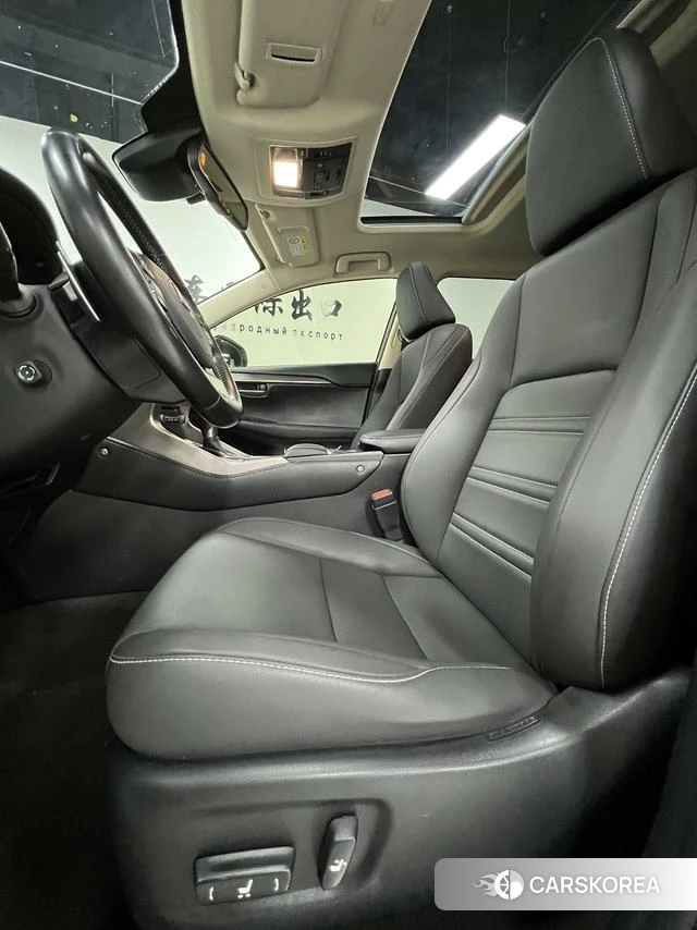 Lexus NX 2021 Белый из Китая