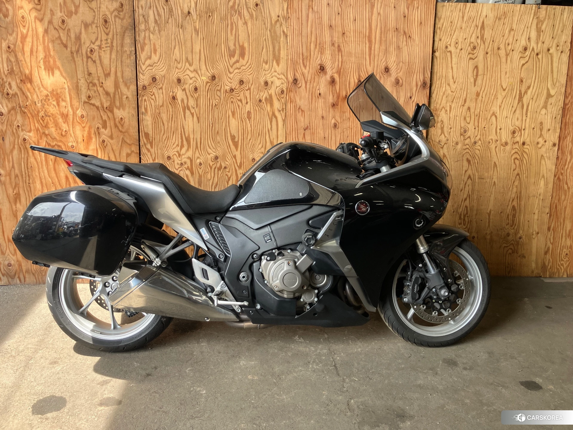 Проданный Honda VFR1200F DCT 2015 из Японии, фото 2