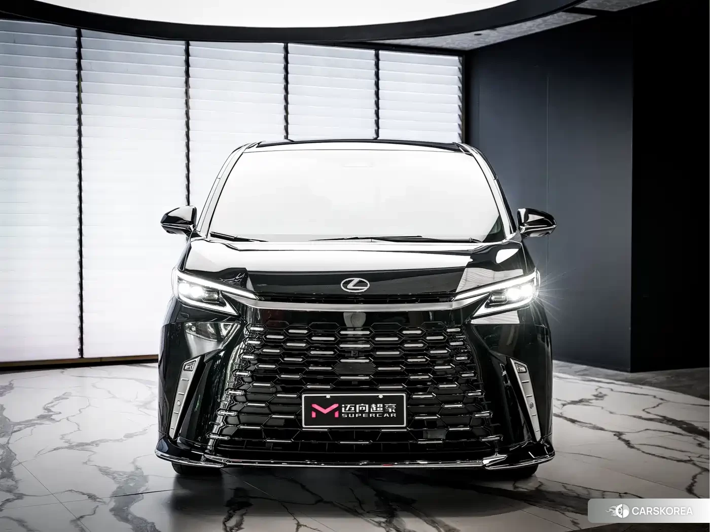 Lexus LM 2026 Черный из Китая