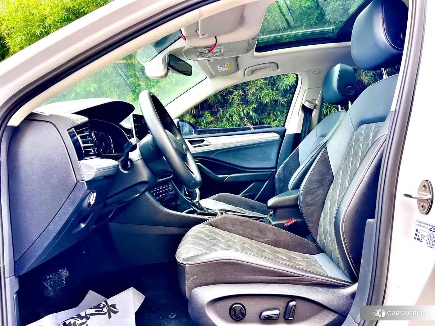 Volkswagen Sagitar 2023 Белый из Китая