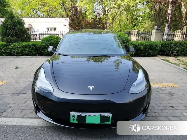 Tesla Model 3 2022 Черный из Китая