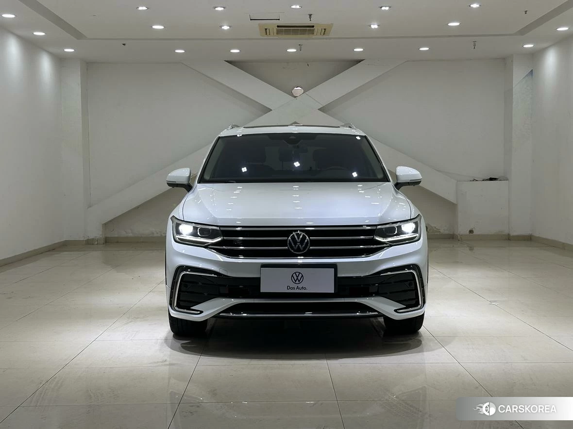 Volkswagen Tiguan L 2023 Белый из Китая