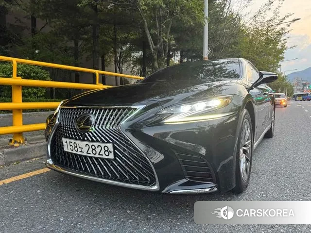 Lexus LS500 5th generation 2018 Черный из Кореи