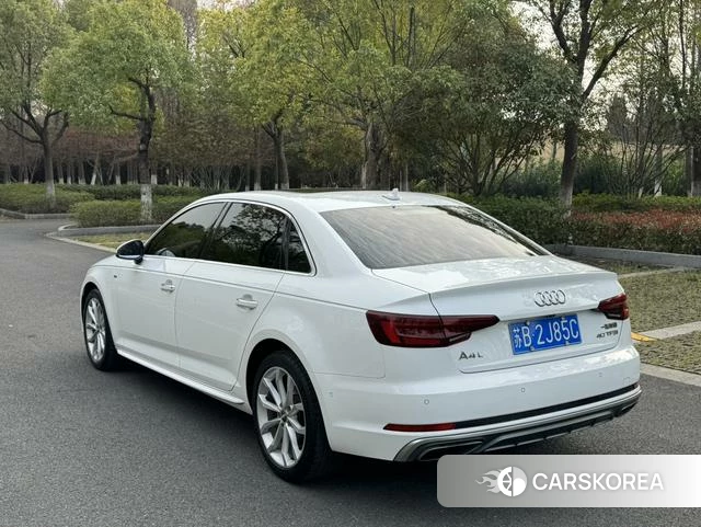 Audi A4L 2019 Белый из Китая