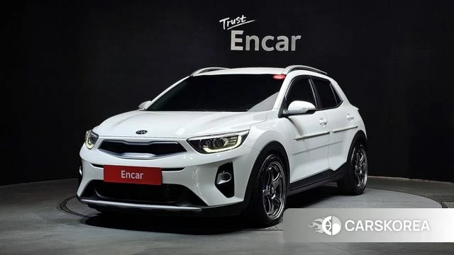 Kia Stonic 2019 Белый из Кореи