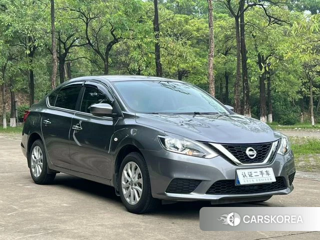 Nissan Xuan Yi 2024 Темно-серый из Китая