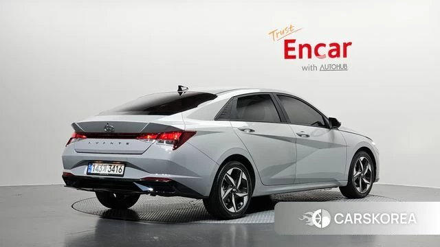 Hyundai Avante (CN7) 2022 Серебристо-серый из Кореи