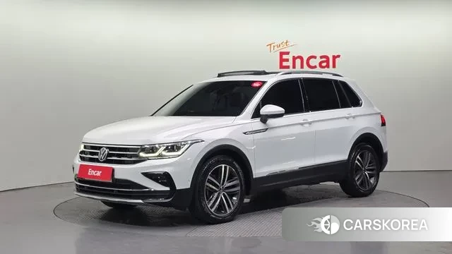 Volkswagen Tiguan second Generation 2022 Белый из Кореи