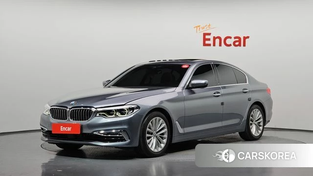BMW 5 Series (G30) 2018 Серебристо-серый из Кореи