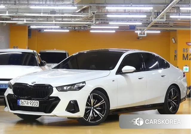 BMW 5 Series (G60) 2024 Белый из Кореи