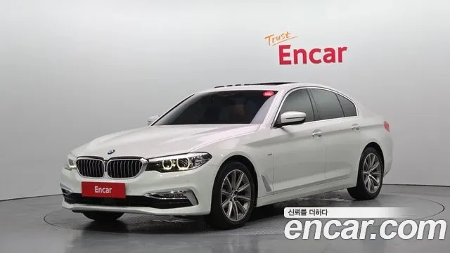 BMW 5 Series (G30) 2018 Белый из Кореи
