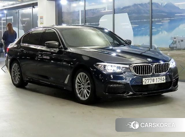 BMW 5 Series (G30) 2019 Синий из Кореи