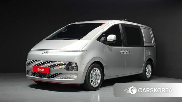 Hyundai Staria 2023 Серебряный из Кореи