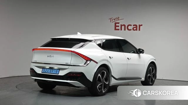 Kia EV6 2023 Белый из Кореи