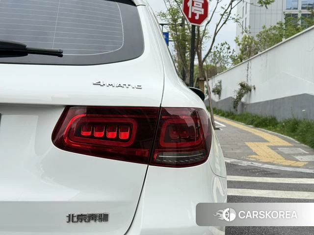 Mercedes-Benz GLC 2022 Белый из Китая