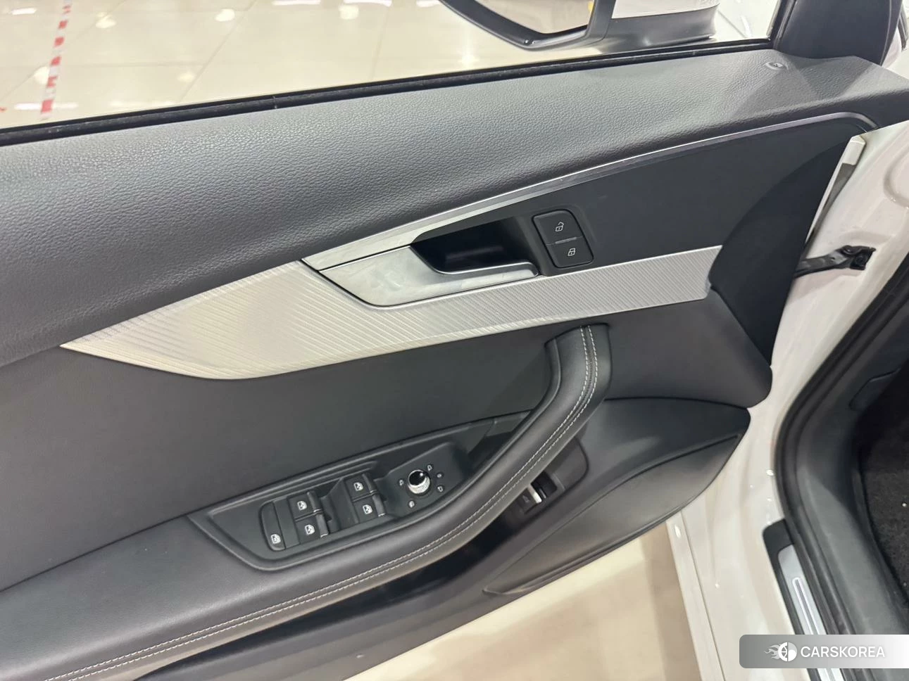 Audi A4L 2020 Белый из Китая