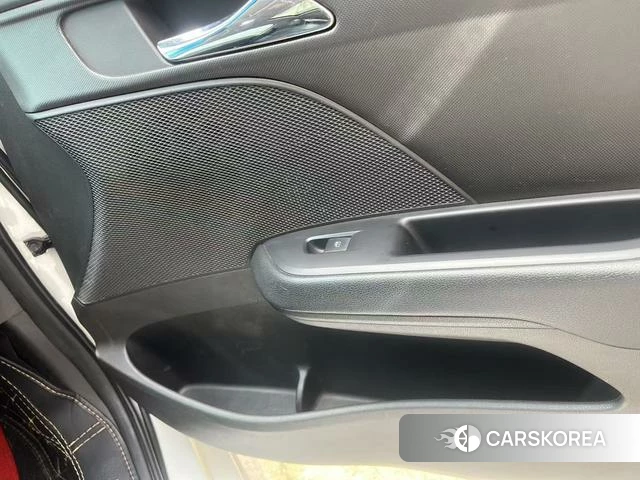 Chevrolet Kovoz 2018 Белый из Китая