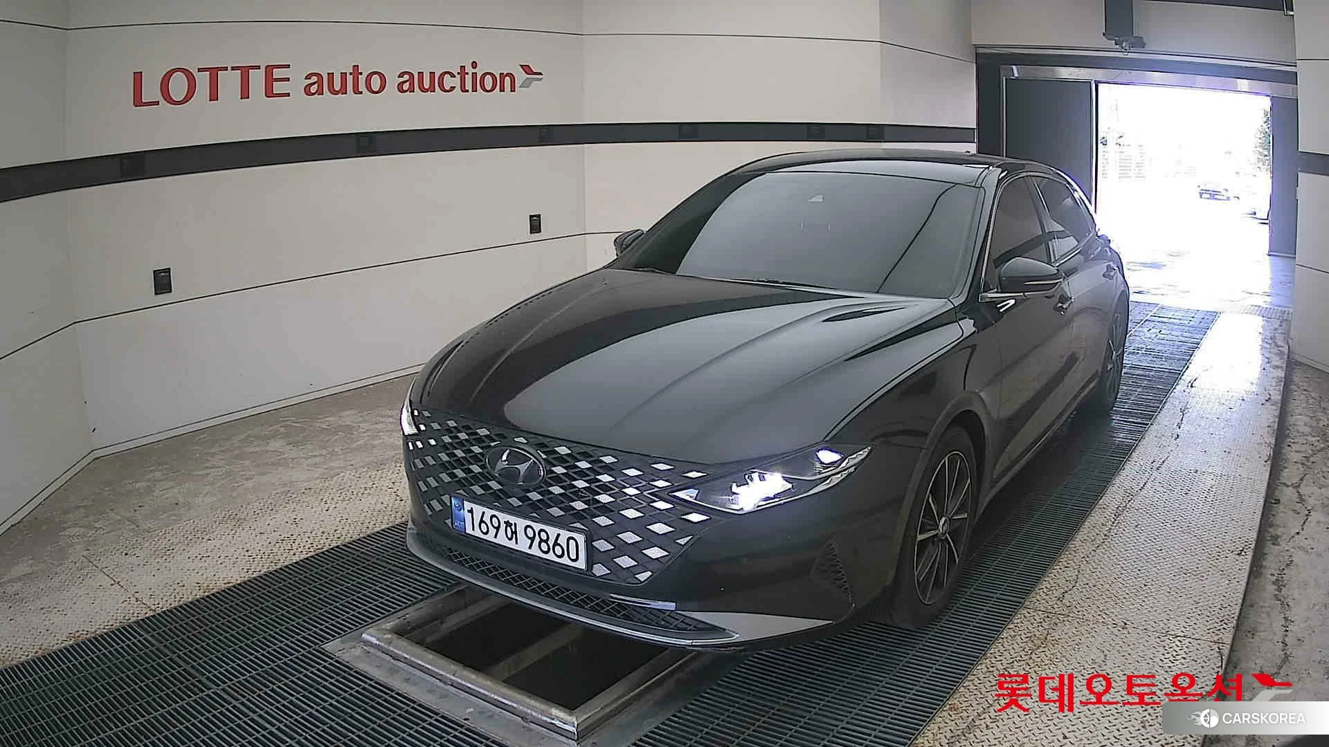 Hyundai Grandeur 2023 Abyss Black Pearl из Кореи