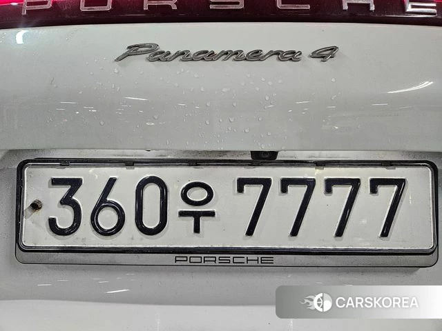 Porsche Panamera (971) 2020 Белый из Кореи