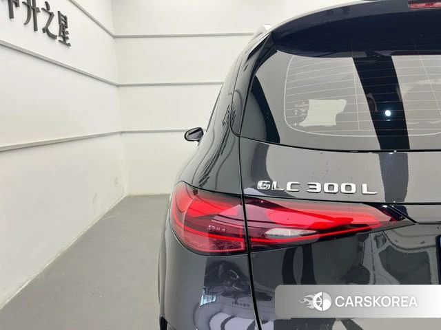Mercedes-Benz GLC 2023 Темно-серый из Китая