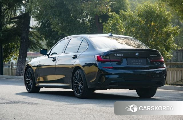 BMW 3 series 2022 Черный из Китая