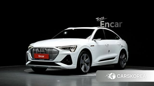 Audi e-Tron 2021 Белый из Кореи