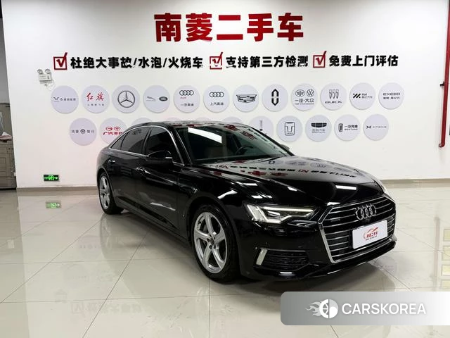 Audi A6L 2022 Черный из Китая