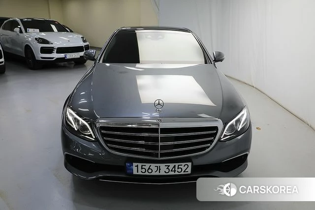 Mercedes-Benz E-Class W213 2020 Серый из Кореи